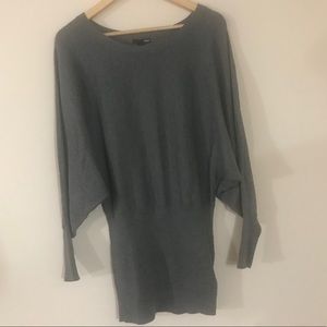 H&M Cozy Oversized Sweater. Size: M